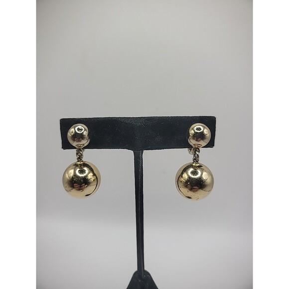Vintage Monet Earrings Clip On Drop Dangle Gold Tone Jewelry Costume - Picture 3 of 13
